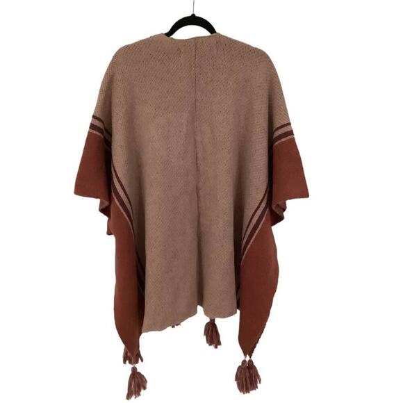 Treasure & Bond Open Front Tassel Knit Poncho In Pink Combo One Size - Picture 7 of 13